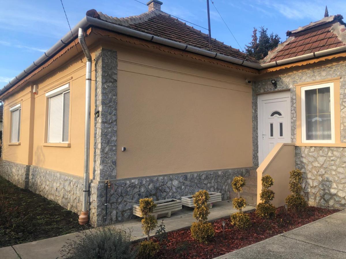 Toerpi Apartman Halmaj Luaran gambar
