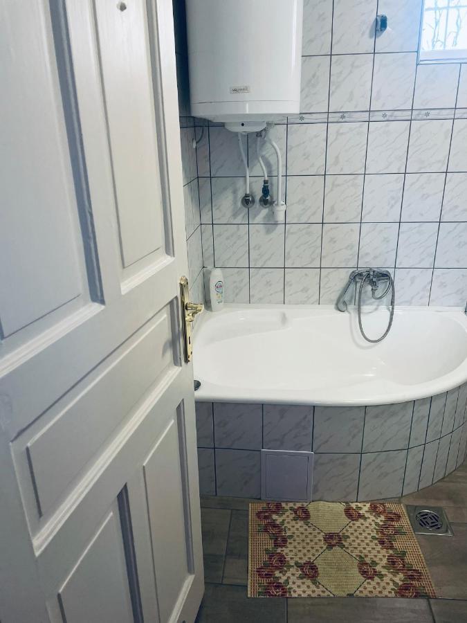 Toerpi Apartman Halmaj Luaran gambar